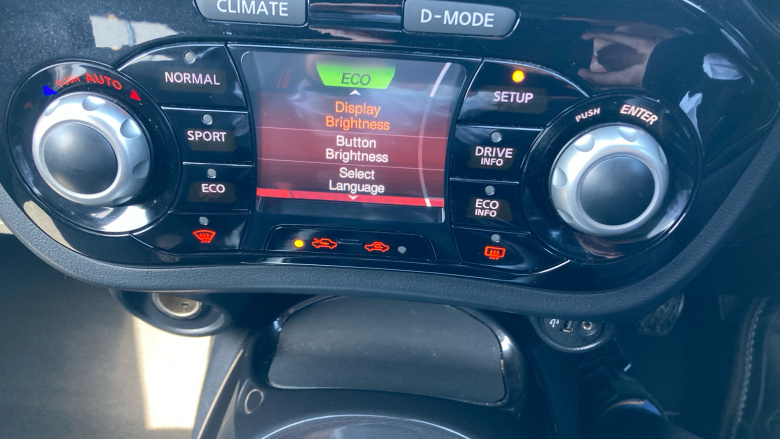 Nissan Juke 1.5 dCi N-Connecta 5dr Diesel Hatchback